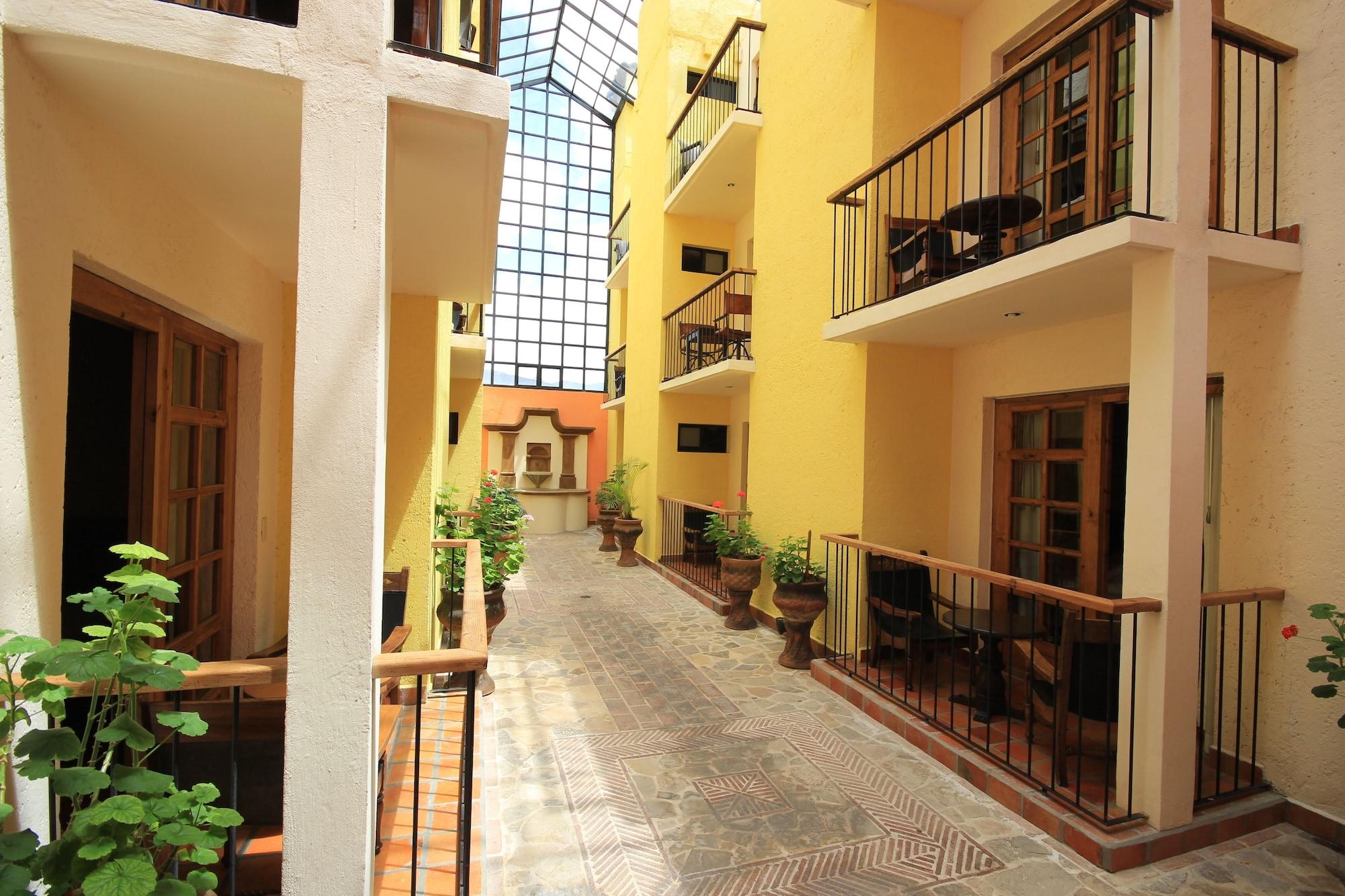 Hotel Diego De Mazariegos San Cristobal de las Casas Bagian luar foto